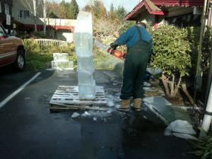 Ice Carving at the Taste of the Holidays at Country Village Shops