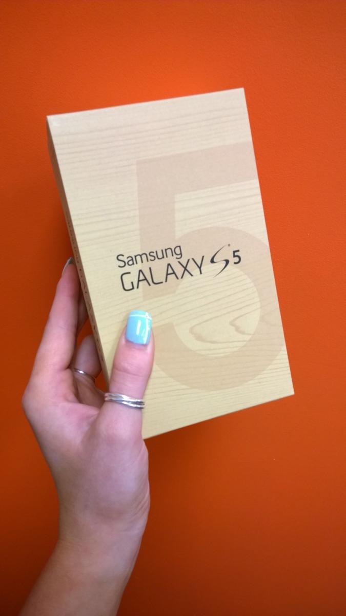 Smart Wireless has the Samsung Galaxy 5s in stock.