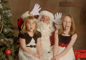 Bothell Santa. Santa Pictures with Chapters Photography and Santa Dave